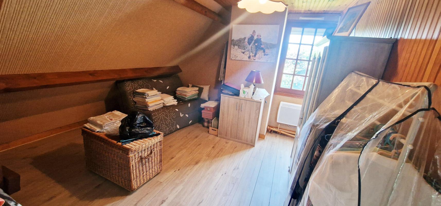 VALENCAY Pavillon 5 pièces - 125 m² - 4 ch - garage et dépendances - jardin arboré 12