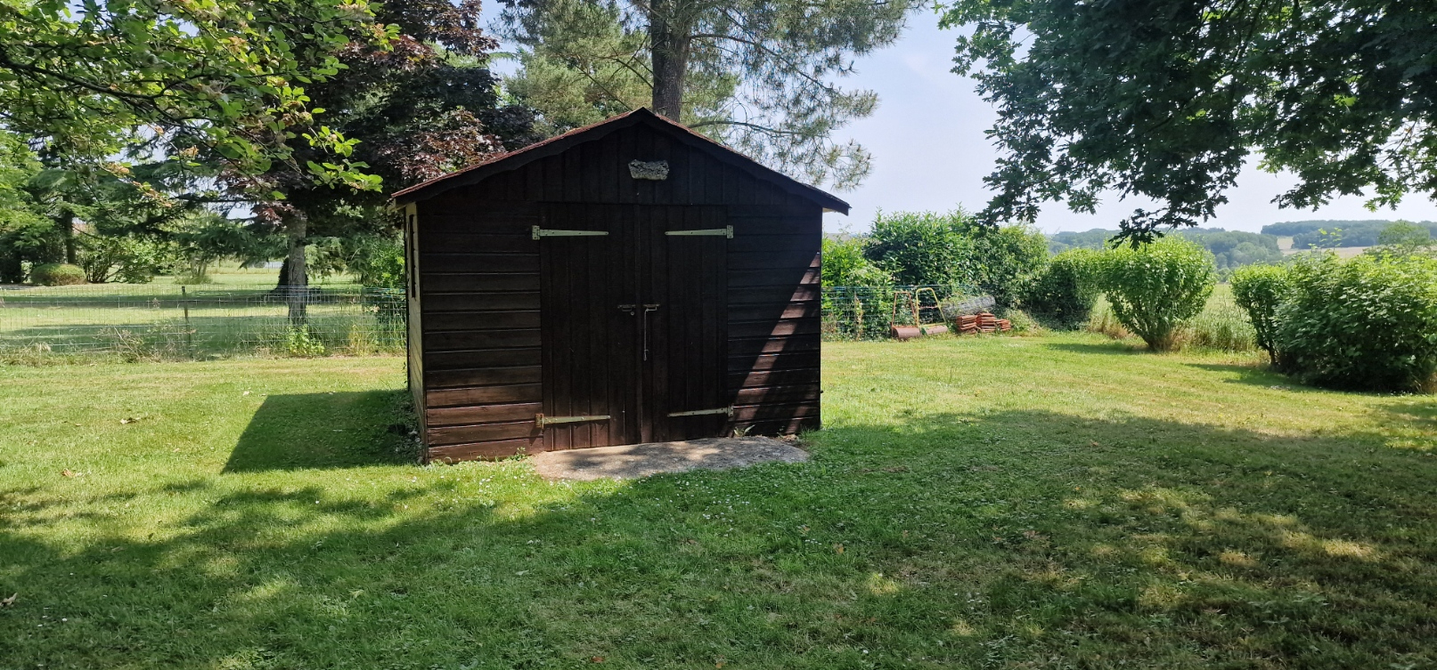 VALENCAY Pavillon 5 pièces - 125 m² - 4 ch - garage et dépendances - jardin arboré 16