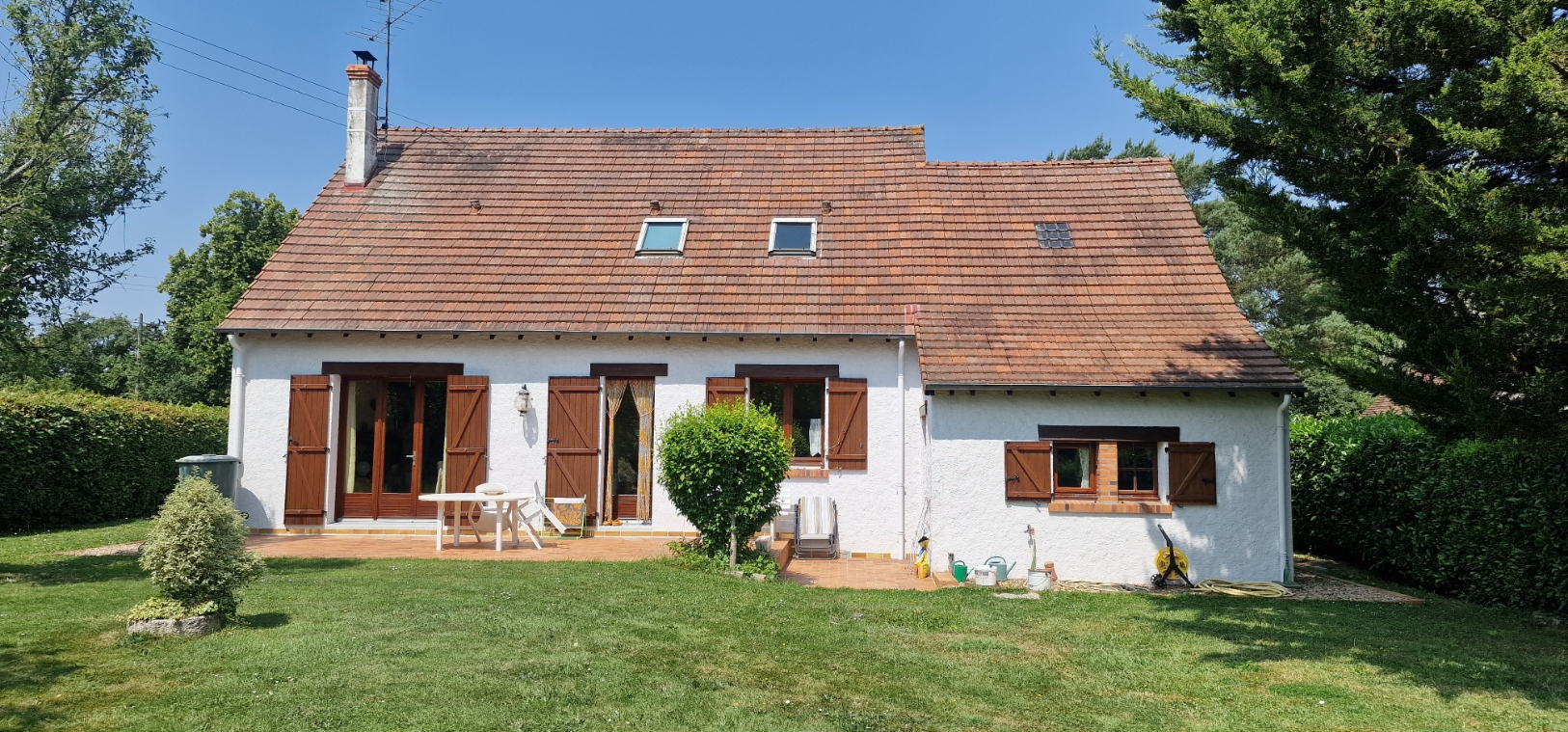VALENCAY Pavillon 5 pièces - 125 m² - 4 ch - garage et dépendances - jardin arboré 4