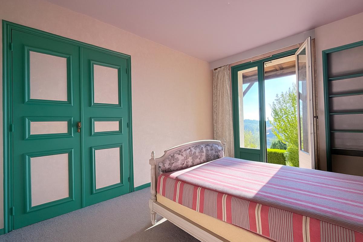 MONTVALEN À VENDRE Maison 8 pièces de 175 m2 sur parcelle de 3500 m2 à Montvalen 81630 13