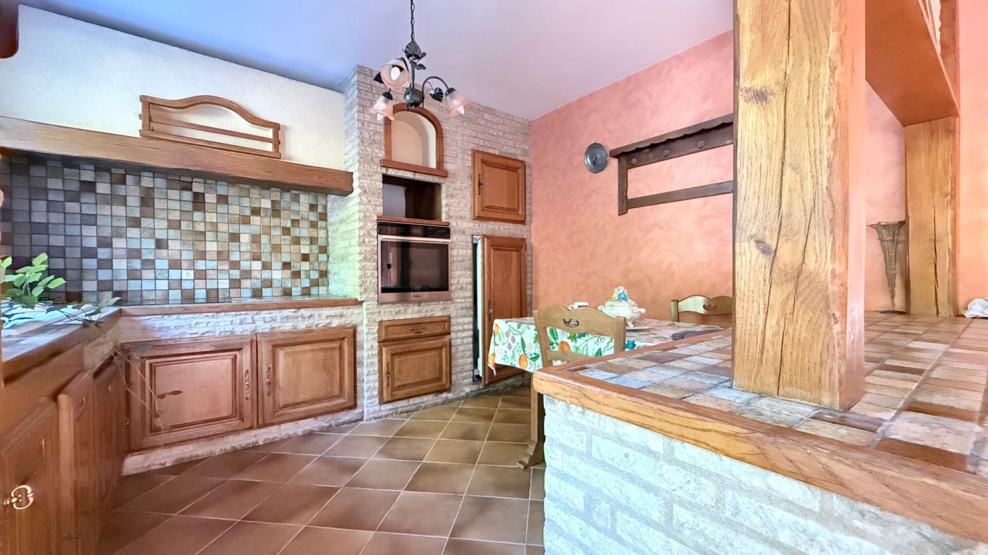 MONTVALEN À VENDRE Maison 8 pièces de 175 m2 sur parcelle de 3500 m2 à Montvalen 81630 7