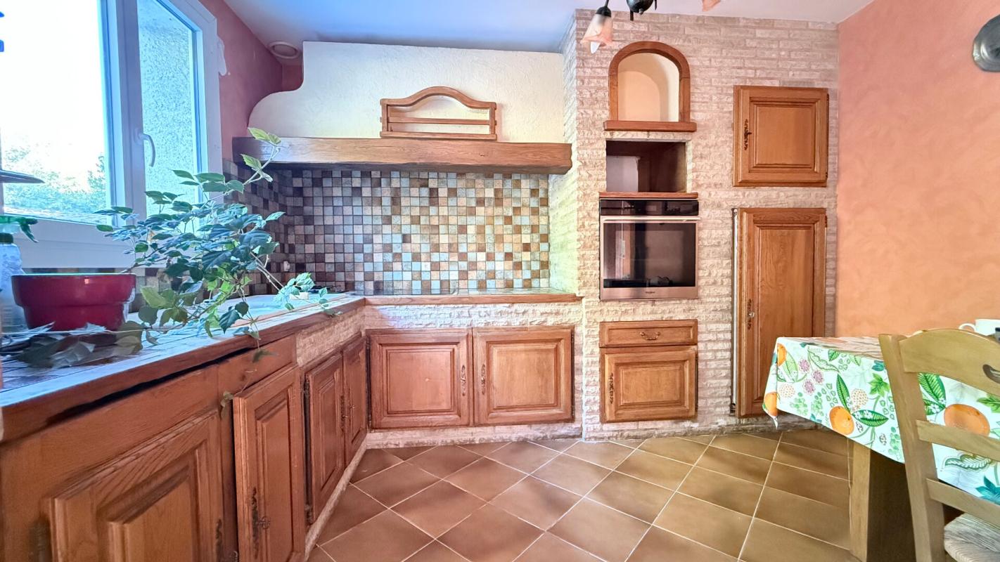MONTVALEN À VENDRE Maison 8 pièces de 175 m2 sur parcelle de 3500 m2 à Montvalen 81630 8