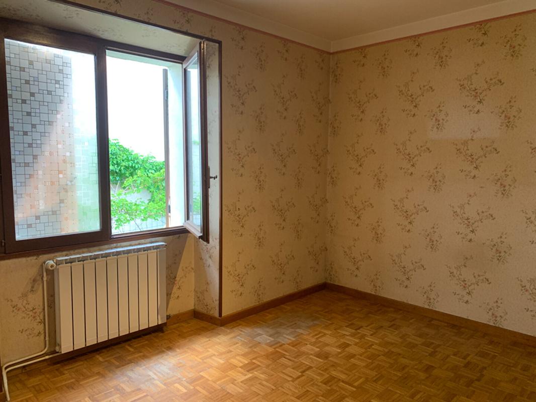 SERRES Maison T3 de 4 pièce(s) 87.6 m2 6