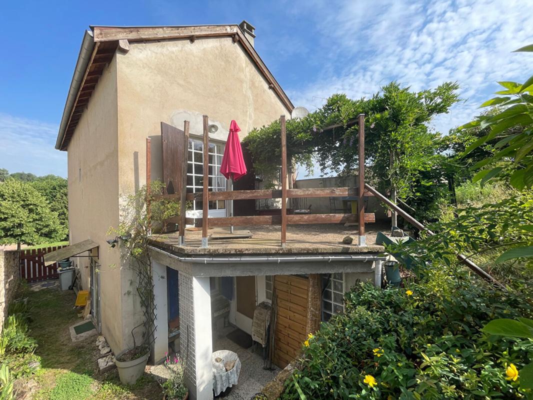 SAINT-PIERRE-LE-VIEUX Jolie maison avec jardin 10