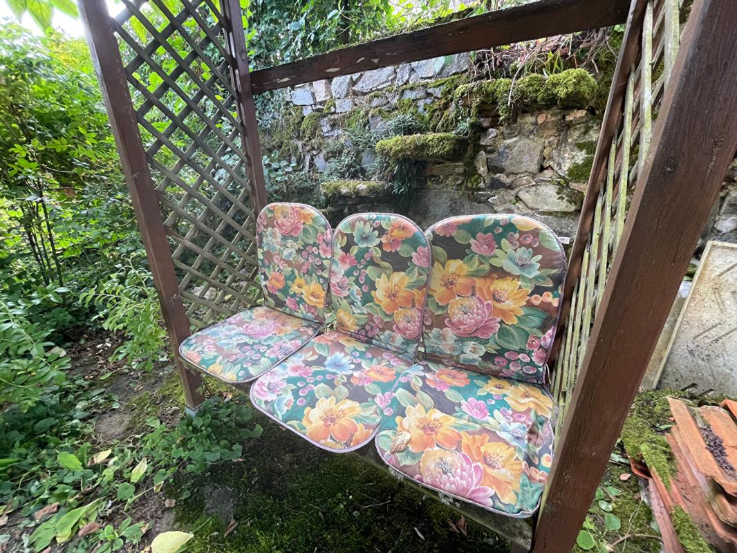 SAINT-PIERRE-LE-VIEUX Jolie maison avec jardin 14