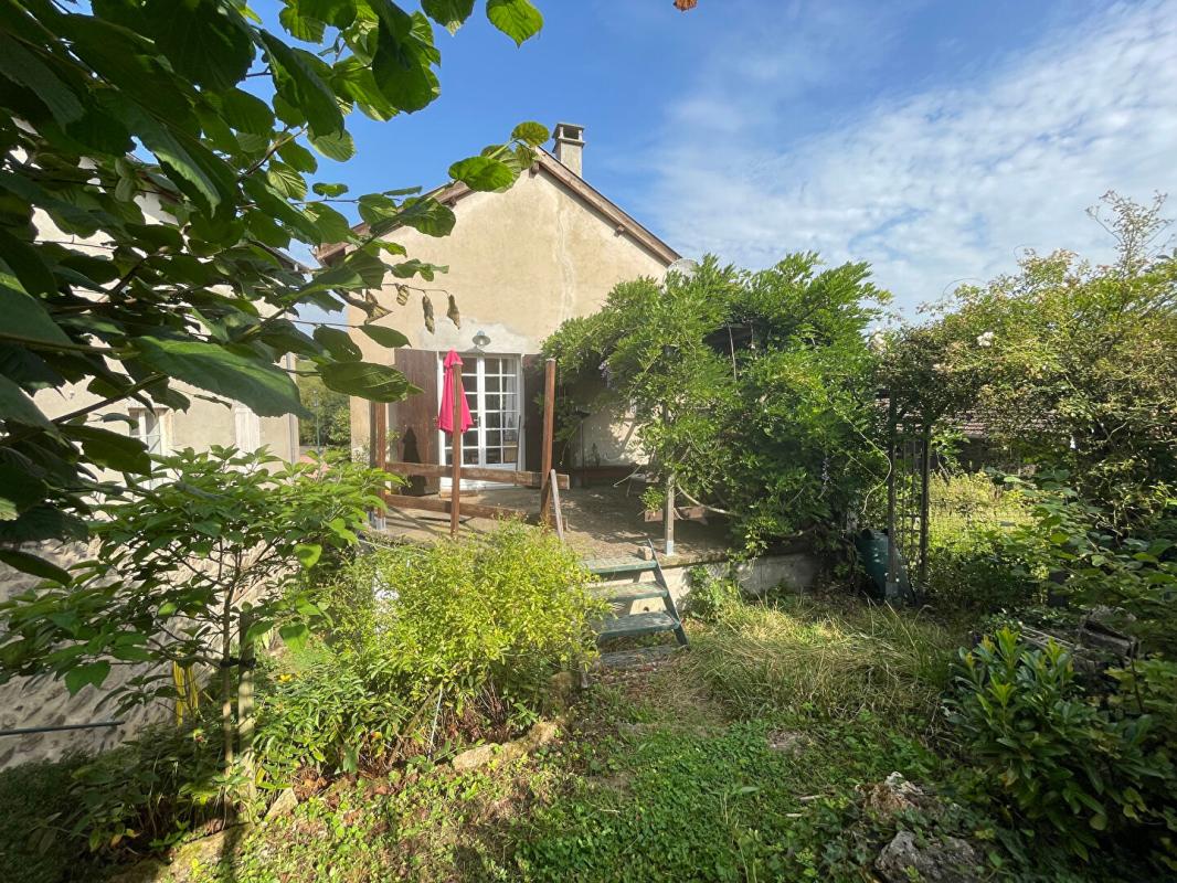 SAINT-PIERRE-LE-VIEUX Jolie maison avec jardin 9