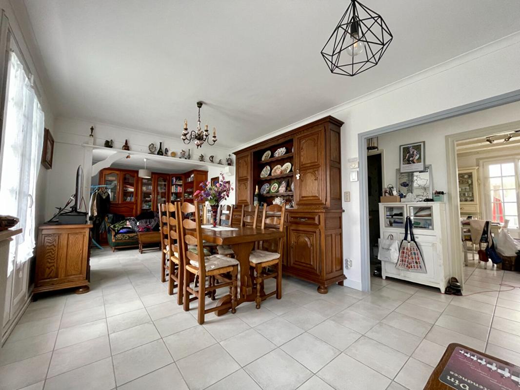ARTIGUES-PRES-BORDEAUX Maison Artigues Pres Bordeaux 4 pièce(s) 100 m2 5
