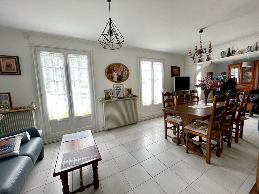 ARTIGUES-PRES-BORDEAUX Maison Artigues Pres Bordeaux 4 pièce(s) 100 m2 6