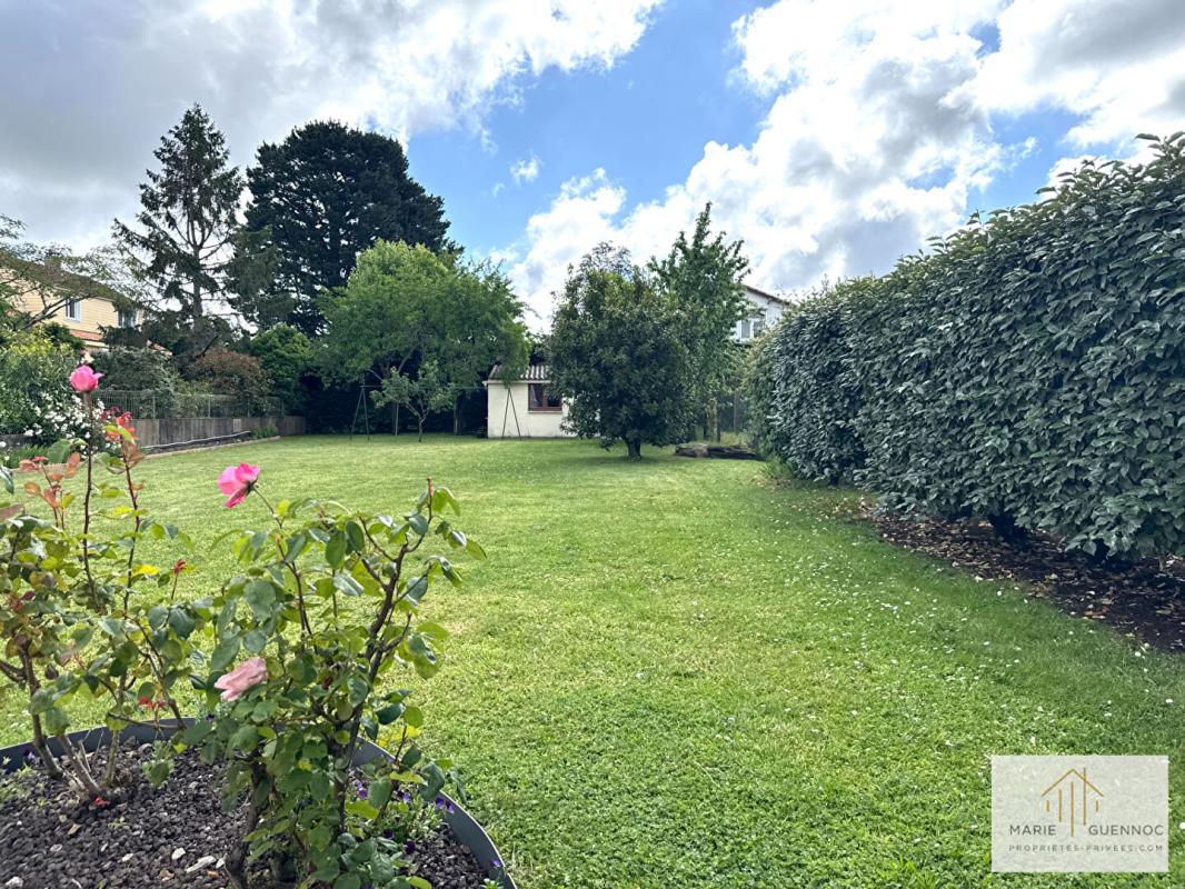 BASSE-GOULAINE Maison familiale de 6 pièces tout à pied avec garage et atelier 11