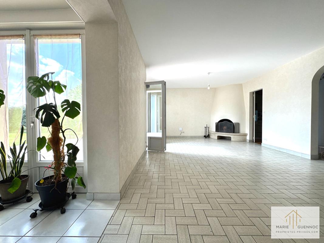 BASSE-GOULAINE Maison familiale de 6 pièces tout à pied avec garage et atelier 5