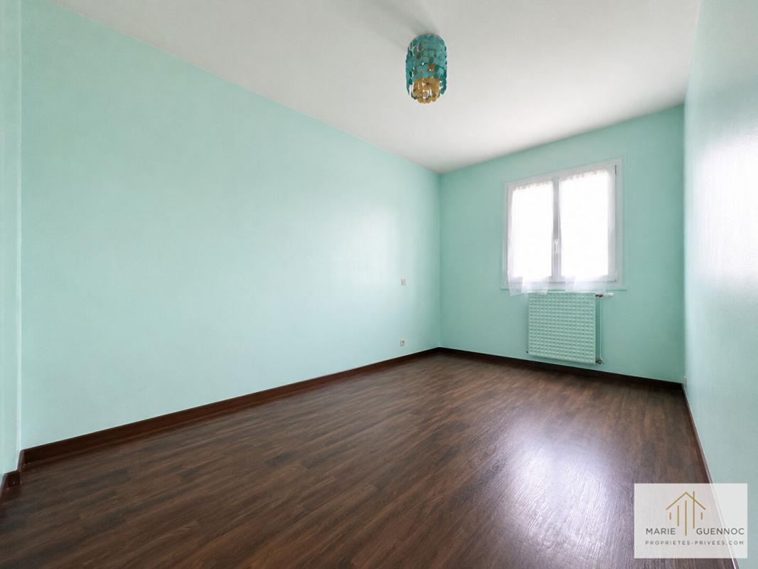 BASSE-GOULAINE Maison familiale de 6 pièces tout à pied avec garage et atelier 9