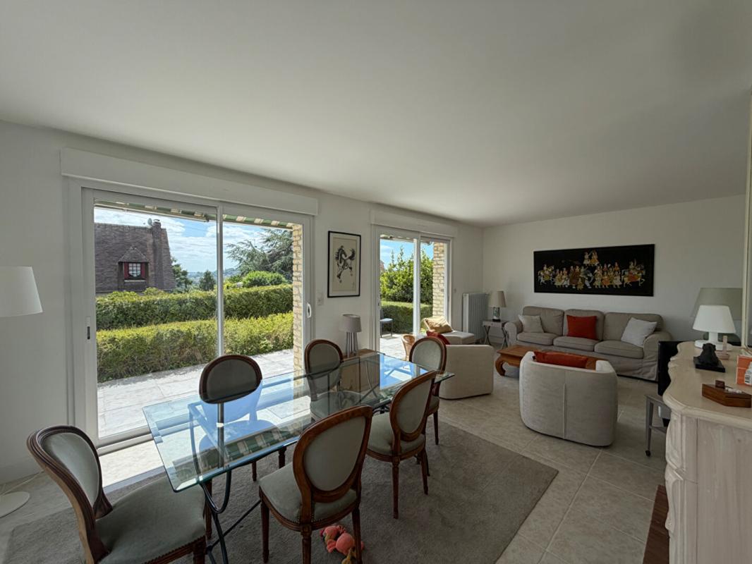 TOUQUES Ravissante maison de 4 pièces avec sous-sol total idéalement situé 9