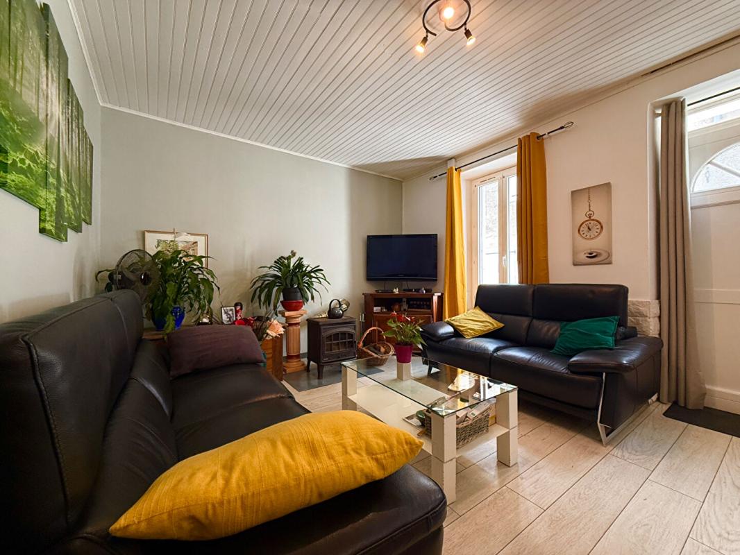LA SOUCHE Maison La Souche 5 pièces 83 m2 1