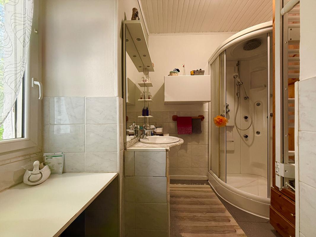 LA SOUCHE Maison La Souche 5 pièces 83 m2 18