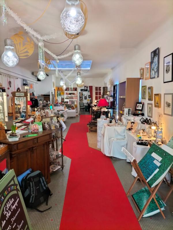 GEAUNE Immeuble comprenant un appartement et un local commercial au rdc 3