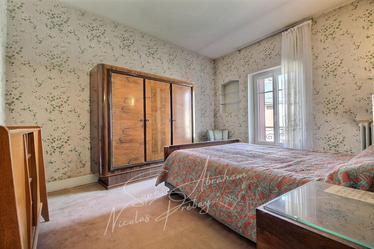 GRENEVILLE-EN-BEAUCE Maison de 4 pièces, 3 chambres avec jardinet 10