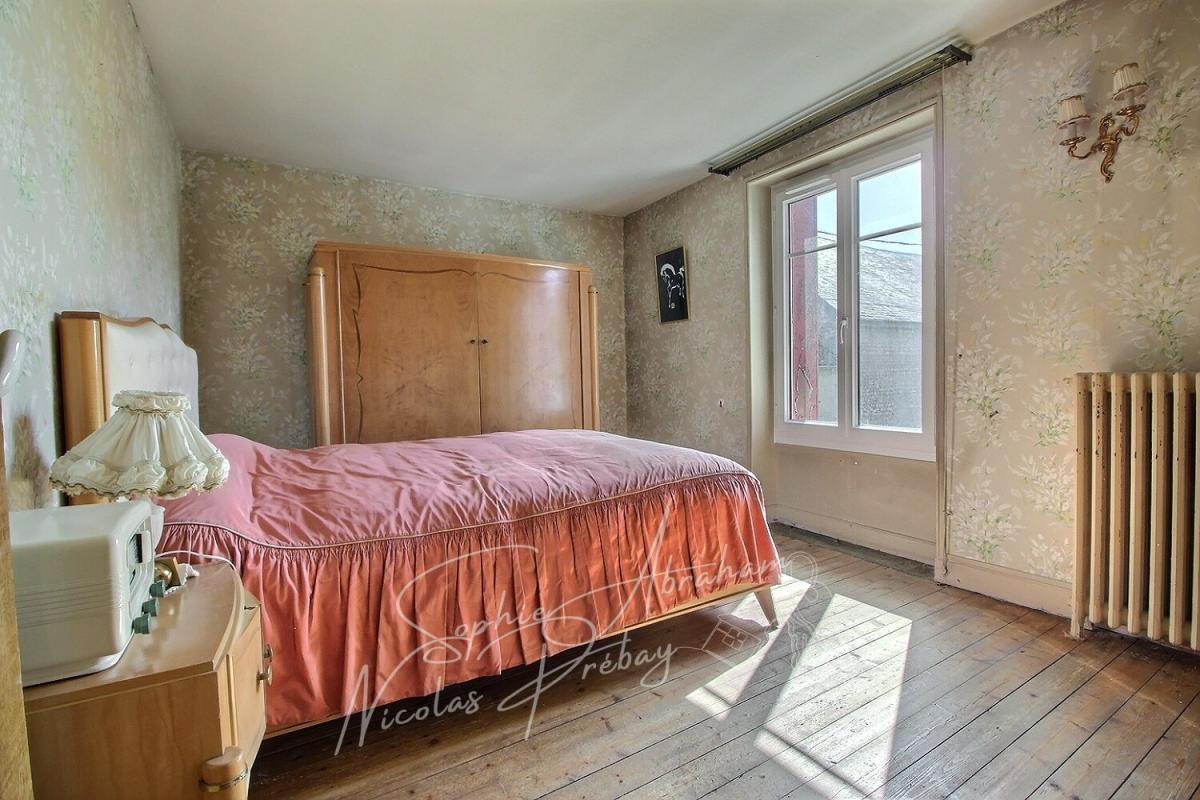 GRENEVILLE-EN-BEAUCE Maison de 4 pièces, 3 chambres avec jardinet 7