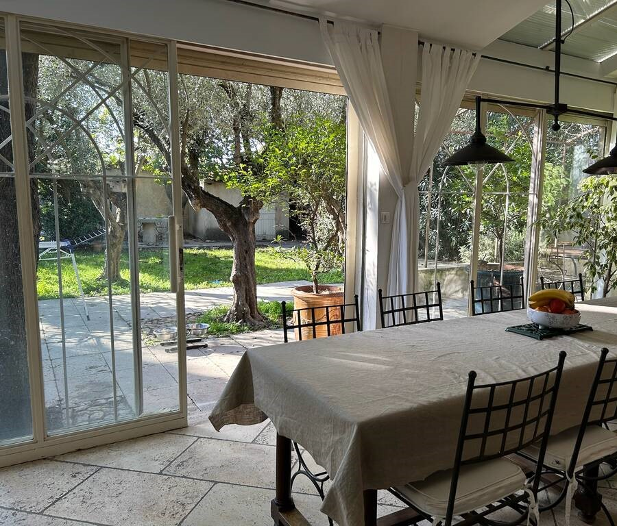 AVIGNON Maison 7 pièce(s) 211 m2 2