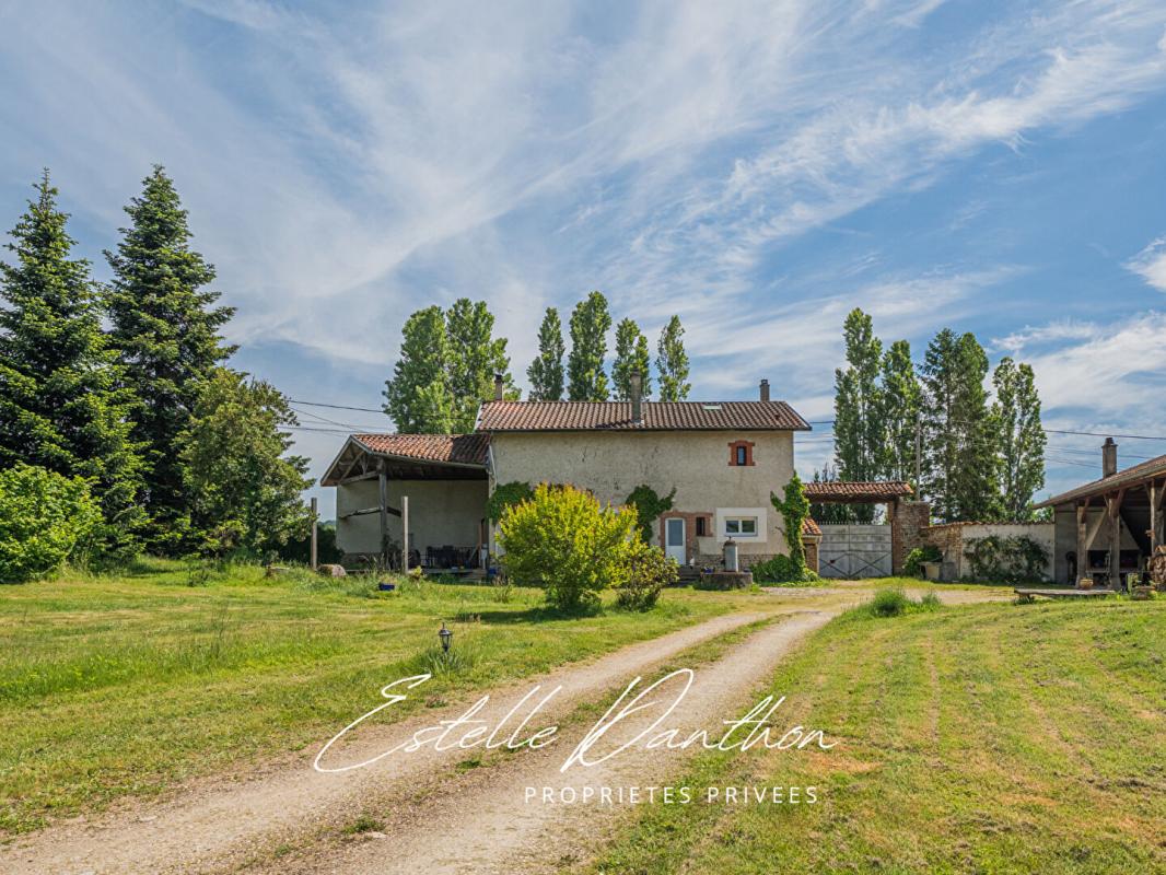 VIRIVILLE Maison Viriville de 135 m2 avec terrain de 5500m2 1