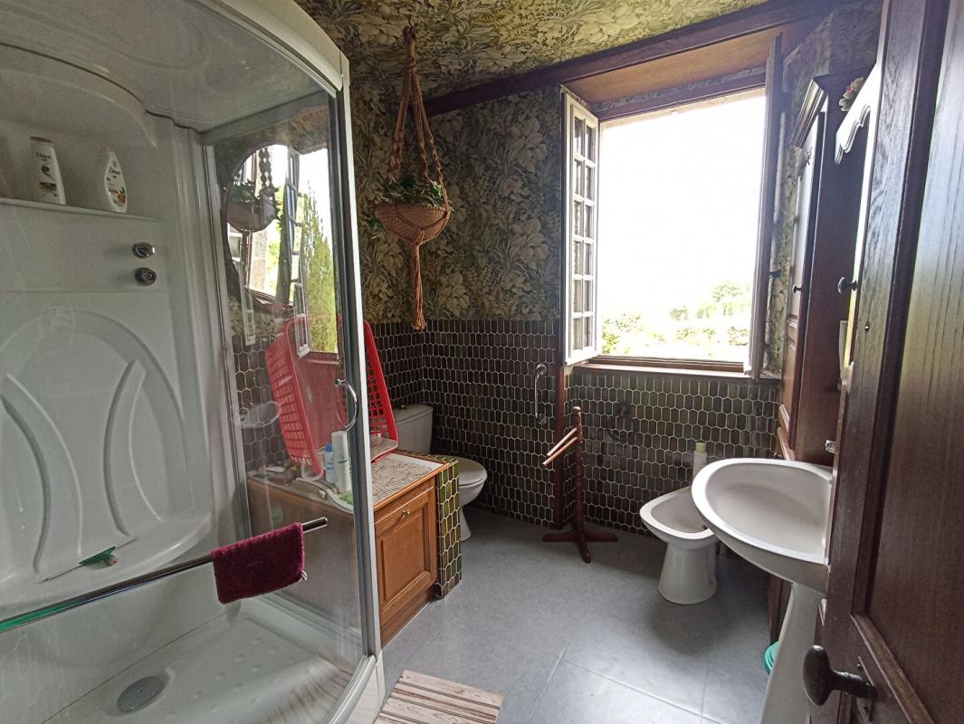 SAINT-NICOLAS-DES-BOIS Maison de caractère, 6 chambres, à St Nicolas des Bois 11