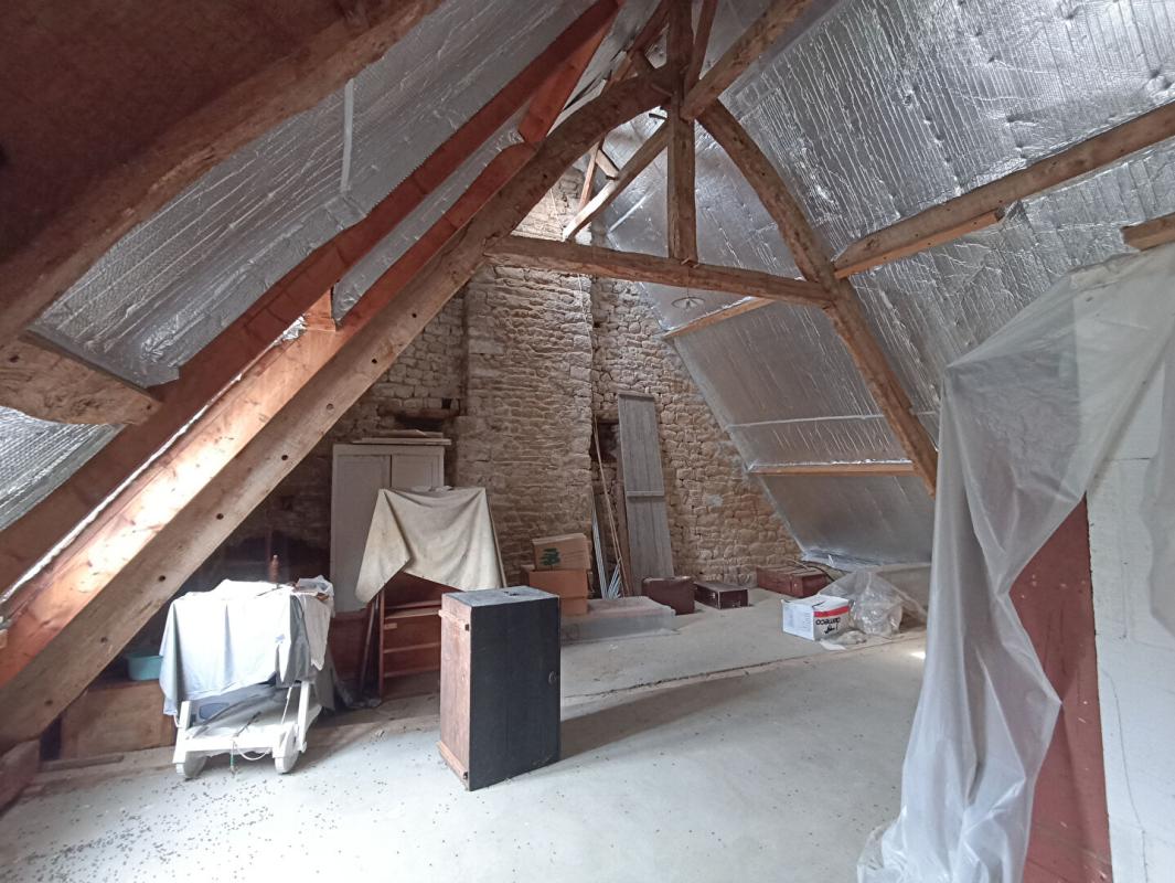 SAINT-NICOLAS-DES-BOIS Maison de caractère, 6 chambres, à St Nicolas des Bois 13