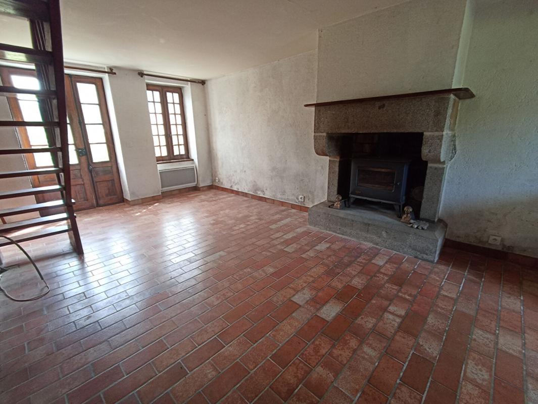 SAINT-NICOLAS-DES-BOIS Maison de caractère, 6 chambres, à St Nicolas des Bois 15