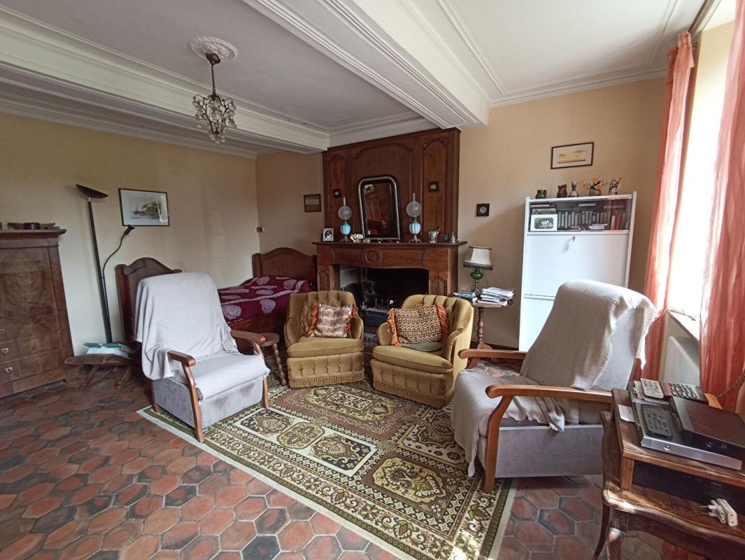 SAINT-NICOLAS-DES-BOIS Maison de caractère, 6 chambres, à St Nicolas des Bois 3
