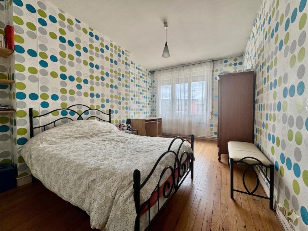 AMIENS APPARTEMENT Centre-ville AMIENS 98m2 , 2 chambres, cave ,grenier 4