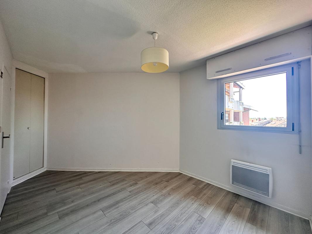 AGEN Appartement  2 pièce(s) 5