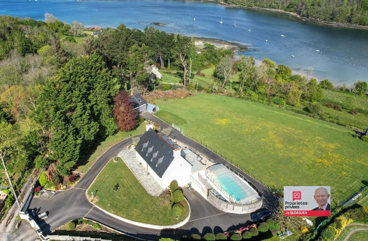PLOUGUIEL Propriété en bord d'estuaire proche de Tréguier 1