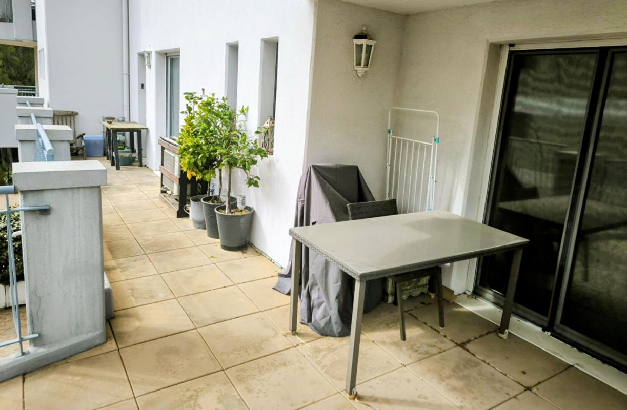 SAINT-RAPHAEL BOULOURIS, À vendre Superbe F2 avec terrasse, parking et cave Proche commerces & mer 11
