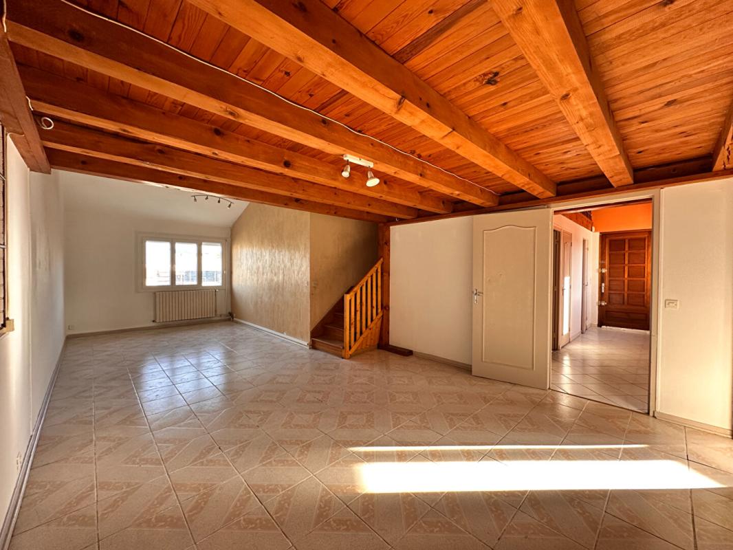 AGEN Appartement  3 pièce(s) 111.12 m2 1