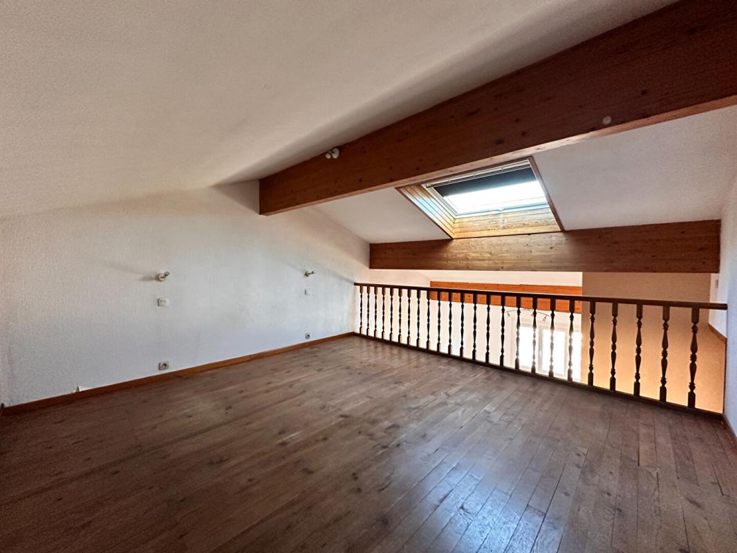 AGEN Appartement  3 pièce(s) 111.12 m2 15