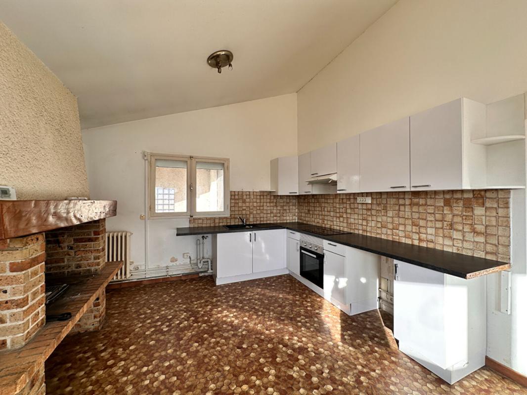 AGEN Appartement  3 pièce(s) 111.12 m2 5