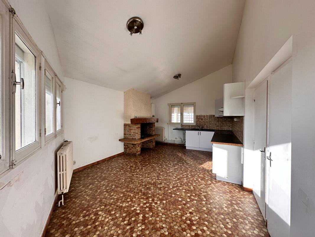 AGEN Appartement  3 pièce(s) 111.12 m2 6