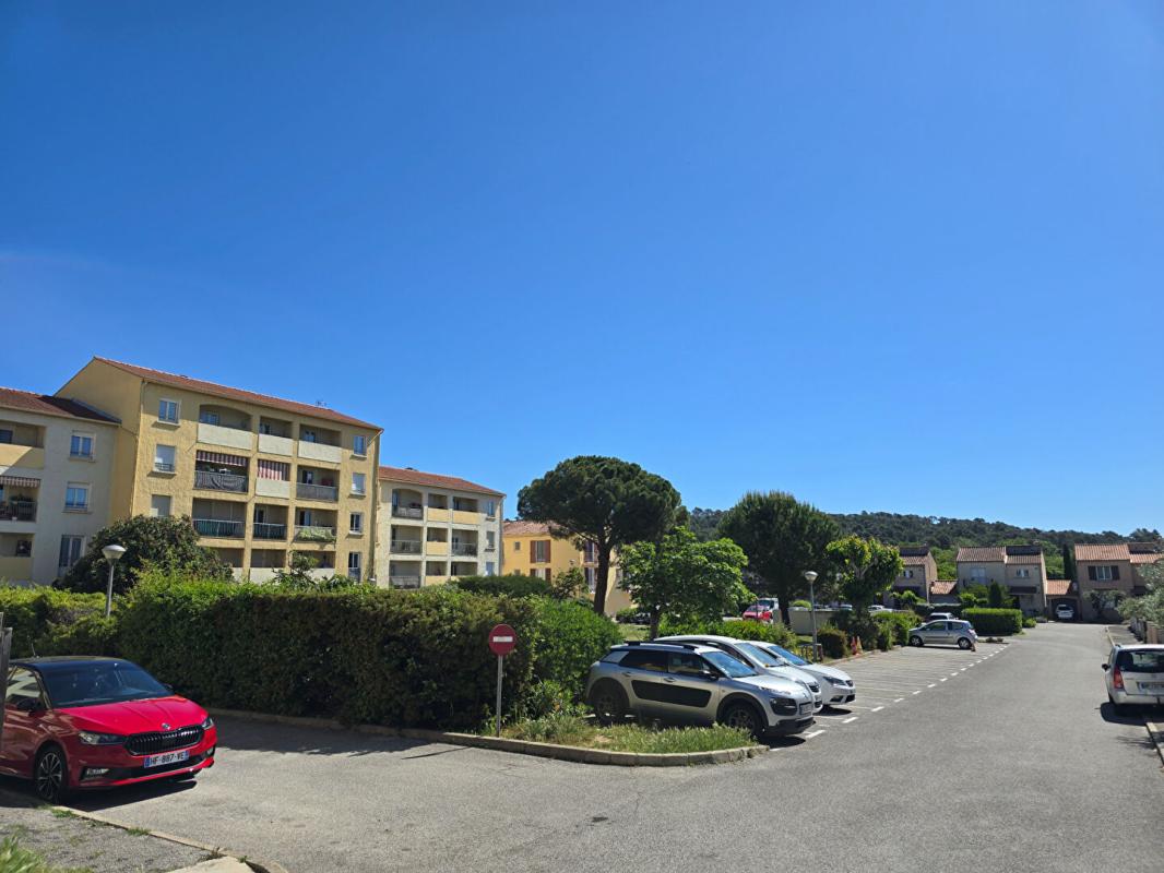LE MUY Appartement Le Muy 2 pièce(s) 42 m2 9