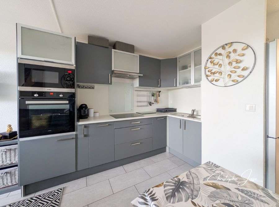 PORT LEUCATE Appartement rénové meublé avec terrasse de 14 m², jardin et accès direct plage et piscine 4