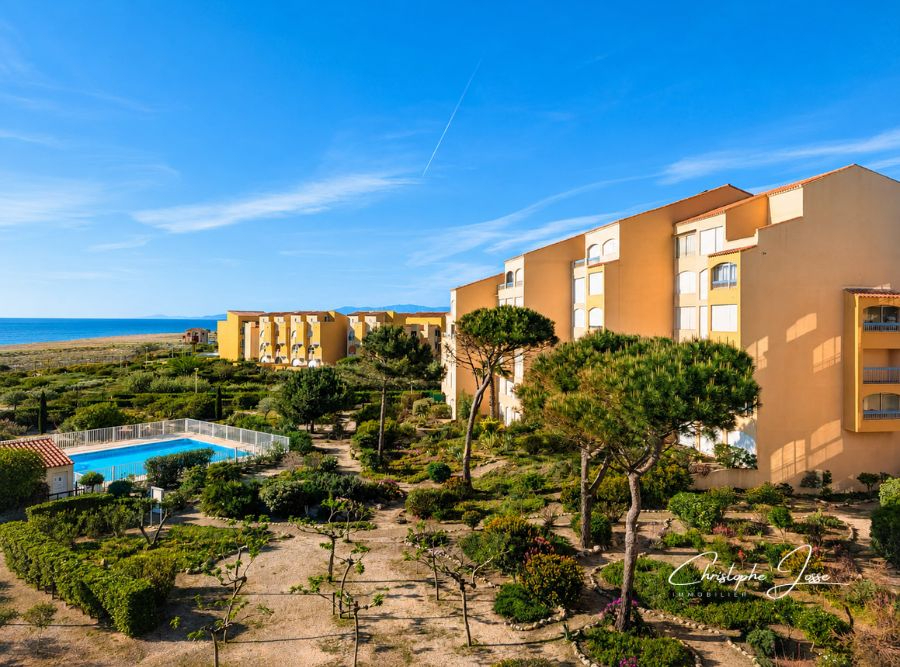PORT LEUCATE Appartement rénové meublé avec terrasse de 14 m², jardin et accès direct plage et piscine 7