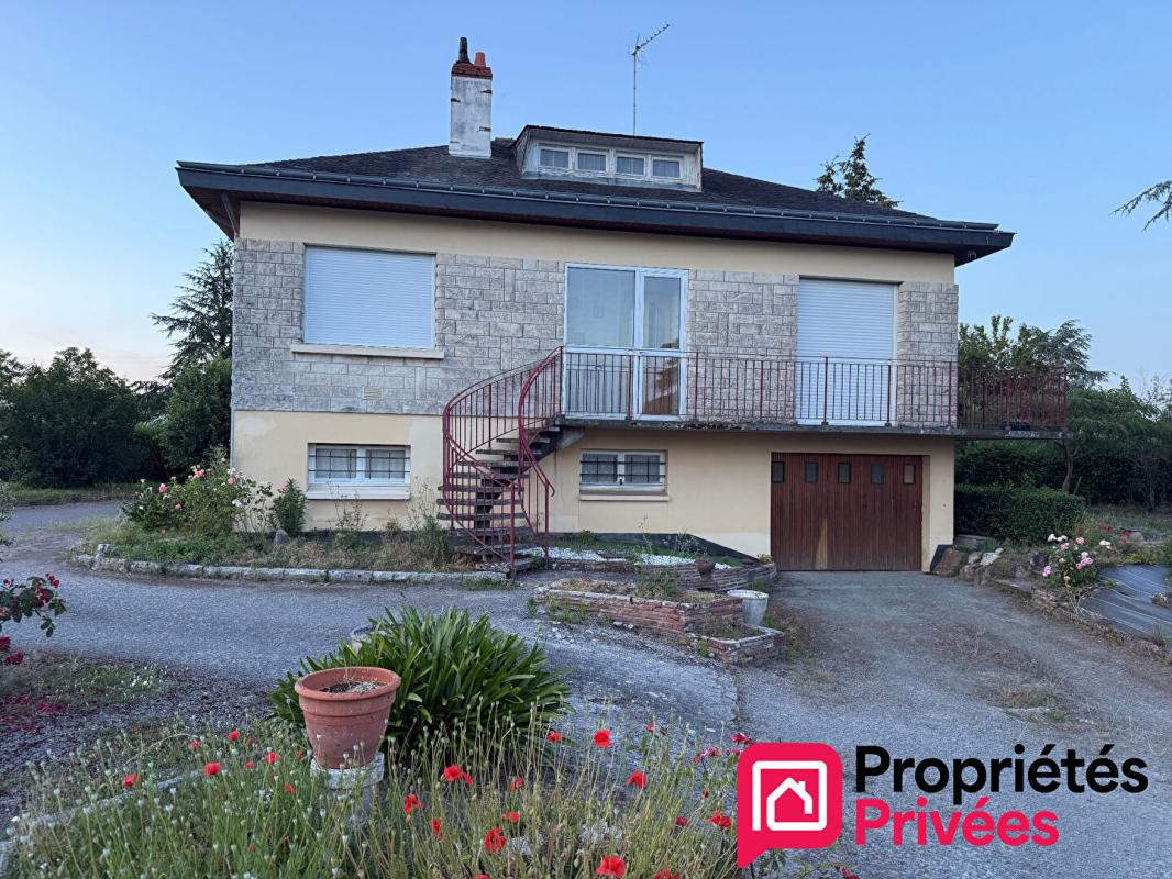 SAINT-SYLVAIN-D'ANJOU Maison Saint Sylvain d'Anjou 4 chambres sous sol 721m2 terrain 1