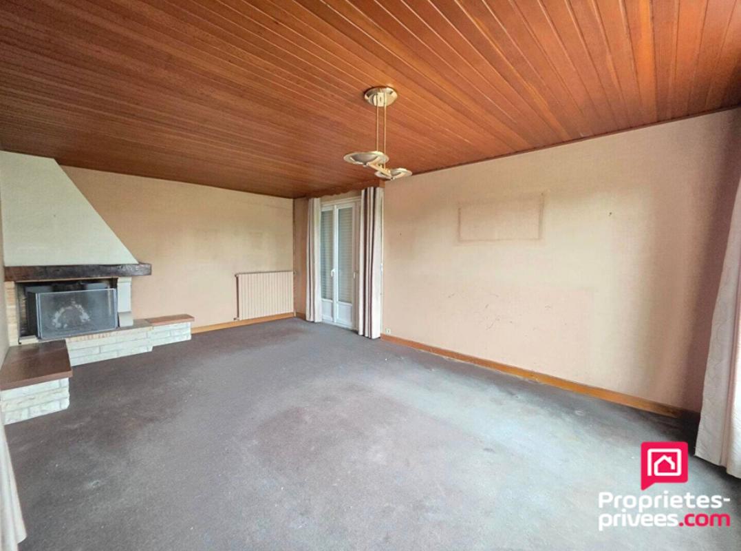 SAINT-SYLVAIN-D'ANJOU Maison Saint Sylvain d'Anjou 4 chambres sous sol 721m2 terrain 5