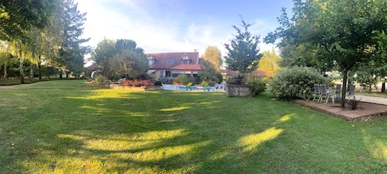 CHATEAUNEUF-SUR-LOIRE Propriété avec piscine à 2 pas de la Loire sur un parc arboré de 8900 m² à Germigny Des Prés 13