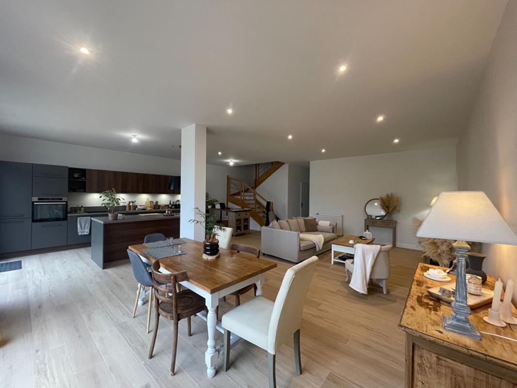 LE MANS Maison  Le Mans ( 8 pièces ) 222m2 4