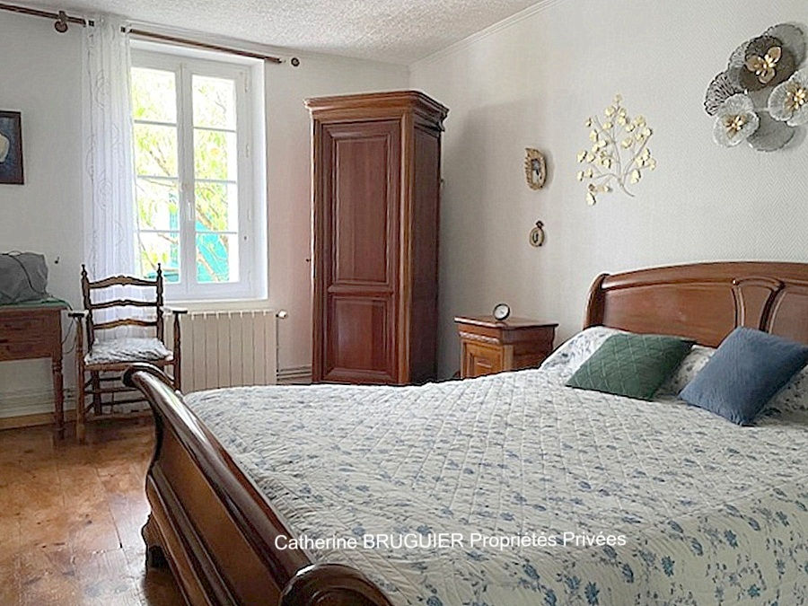 SALLES-SUR-MER Charmante maison en pierre de plain pied centre village 83 m2 avec garage 7