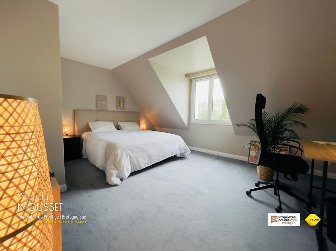 THEIX Villa bourgeoise de 285 m² avec immense sous-sol ? Aux portes de Vannes ? Secteur Saint-Goustan/Golf à Theix-Noyalo 11