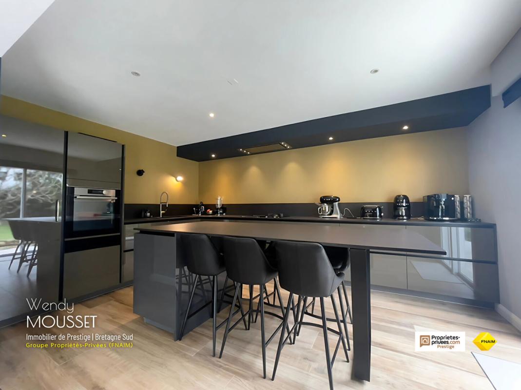 THEIX Villa bourgeoise de 285 m² avec immense sous-sol ? Aux portes de Vannes ? Secteur Saint-Goustan/Golf à Theix-Noyalo 6