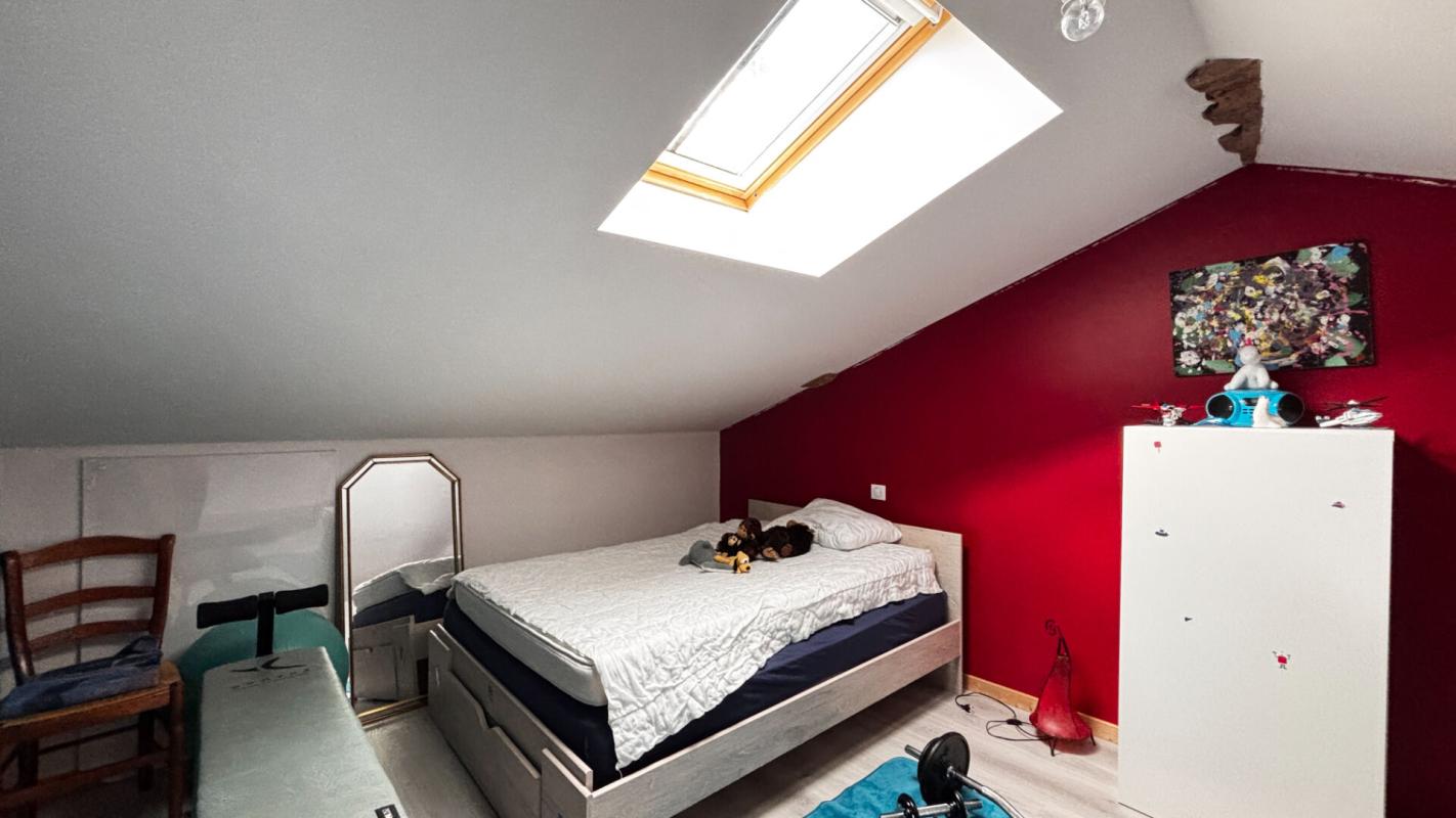UCHIZY Maison en pierre,  Uchizy, 152 m2 avec beau terrain arboré et dépendances 12