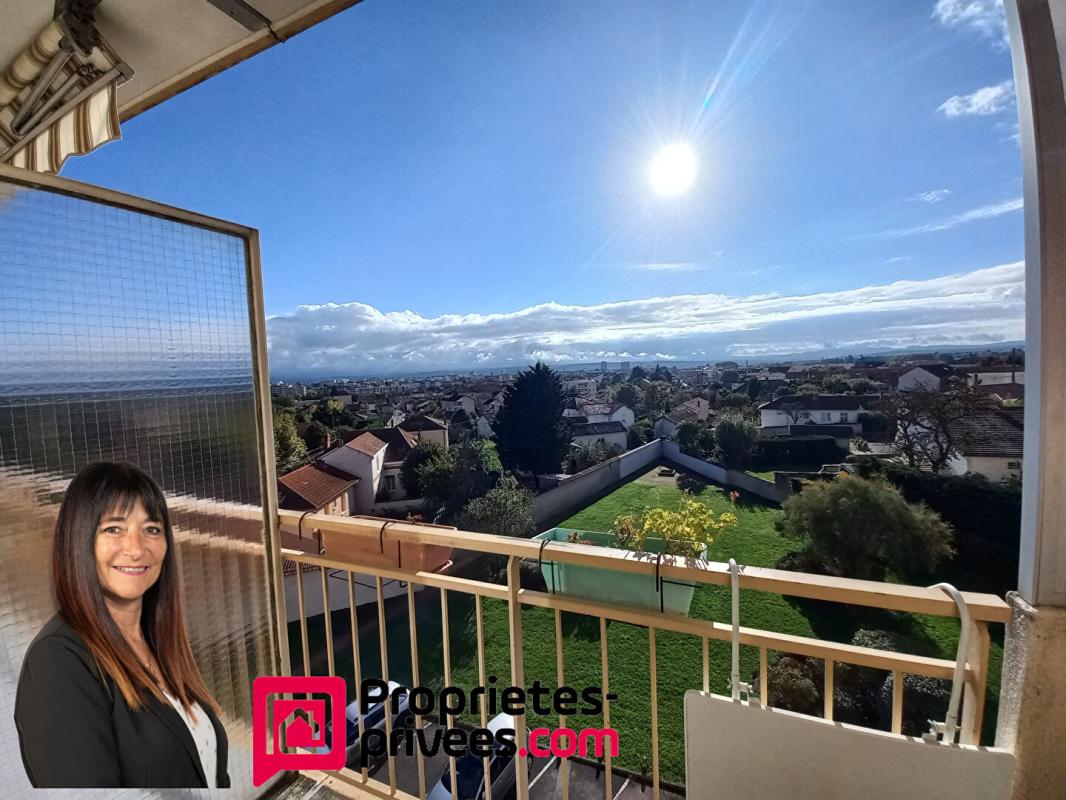 RIORGES Riorges T2 bis avec vue dégagée, balcons et garage 7