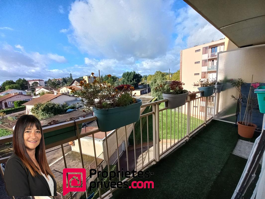 RIORGES Riorges T2 bis avec vue dégagée, balcons et garage 8