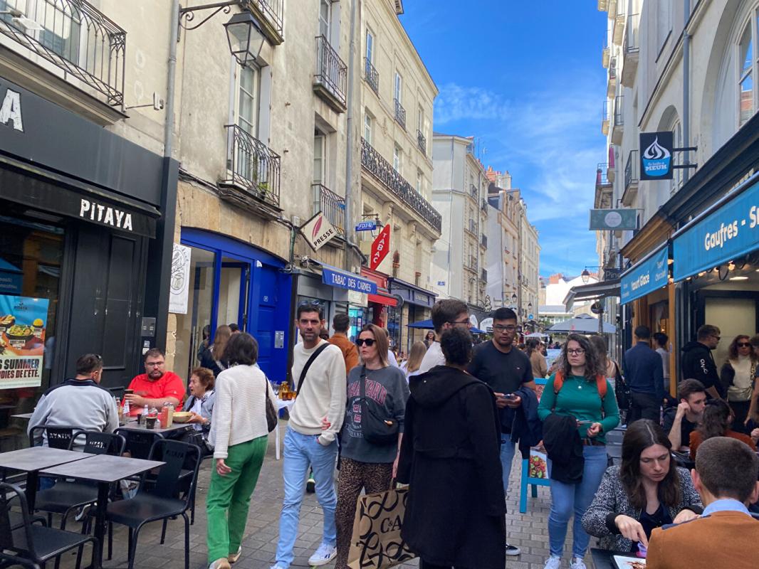 NANTES 44000 NANTES - BAIL A CEDER LOCAL COMMERCIAL 42 M² PROCHE DECRE 6