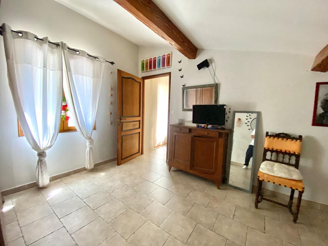 CHATEAURENARD Maison en Campagne 134 m2 sur 11 522 m2 de terrain 5